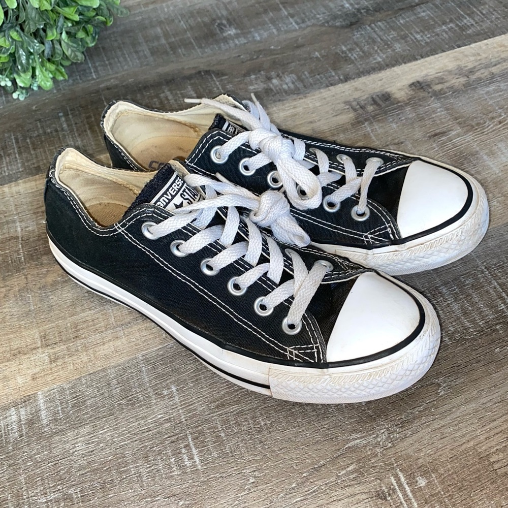 Converse Womens’ Size 7 All Star Sneakers !Final Price!